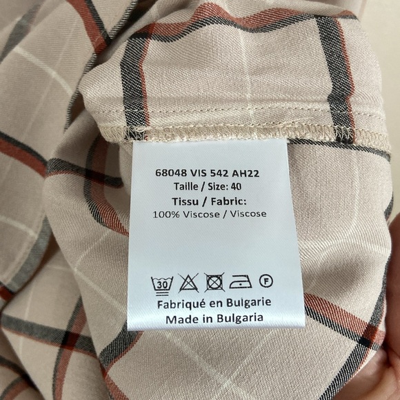 Longchamp- Plaid Button Down Blouse  Neutral Tones Lightweight & Versatie - Picture 6 of 10